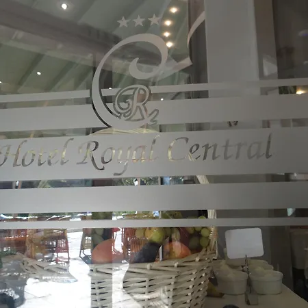 Royal فندق 3*