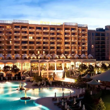 Royal فندق 3*