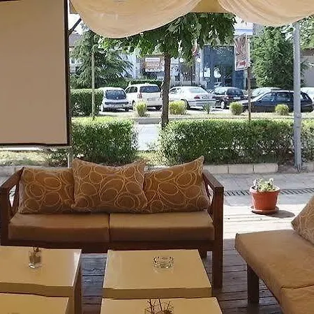 Royal فندق ساني بيتش