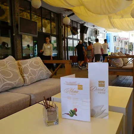 Royal Hotel